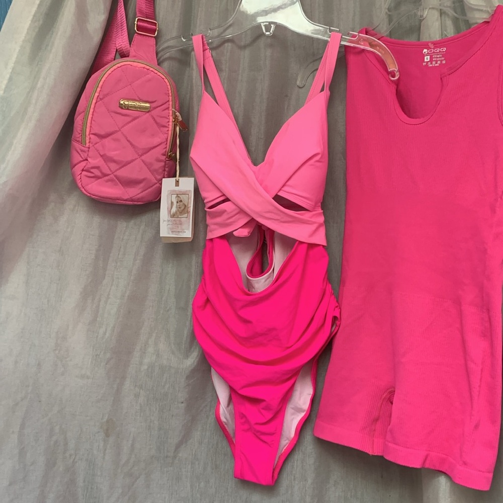 Eominie pink swimsuit combo